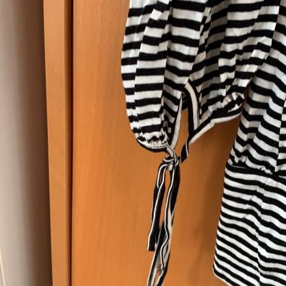 Mango Kangaroo Pocket Hoodie - Picture 7 of 7